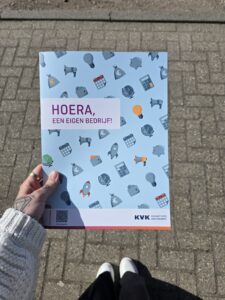 LanaLife 🩷 Businesswoman!